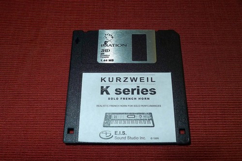 Diskette mit waldhorn patches - mit,