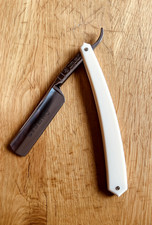 Thiers-Issard, Rasiermesser Le