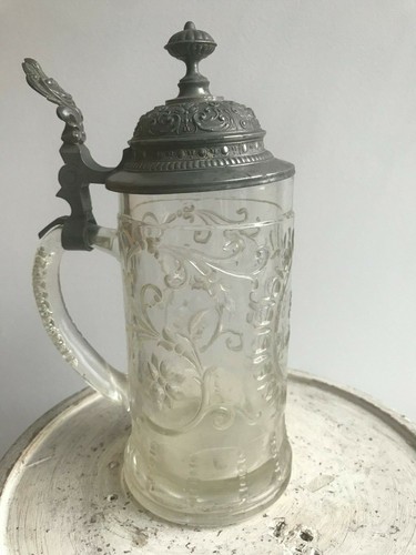Glas bierkrug mit zinndeckel - glas,