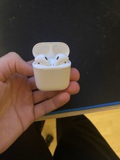 Apple AirPods Bluetooth