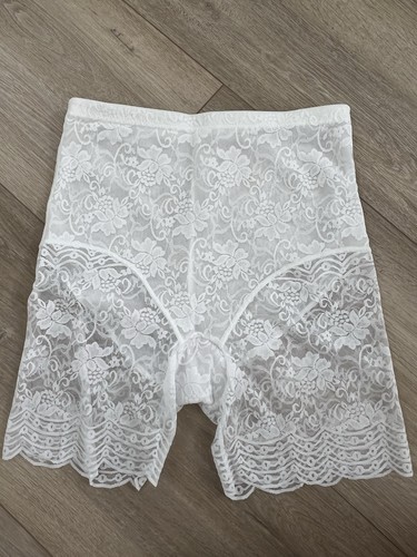 Miederhose aus spitzentüll - miederhose,