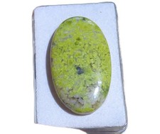 Grüner Opal Cabochon
