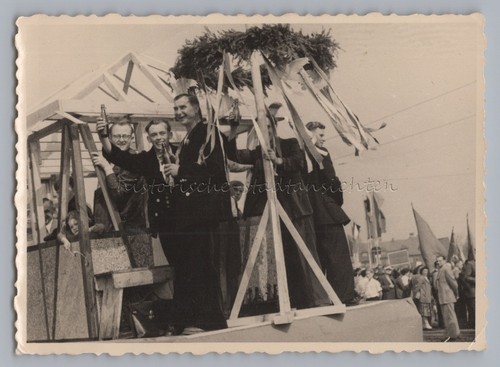 Umzugswagen mit zimmerer - umzugswagen,