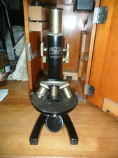 Mikroskop Carl Zeiss Jena Nr. 196437 im Original-Holzkasten