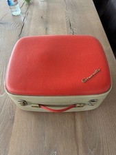 Kofferplattenspieler "Simonetta" der Firma Quelle vermutlich aus den 60er Jahren