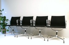 4x Vitra Eames Aluminium Chair EA 108 – Klassiker in Hopsak Schwarz, drehbar