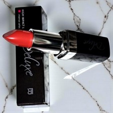 Lr Kosmetik Deluxe High Impact Lipstick Farbe  Camney Red 02 sexy Vamp Rot