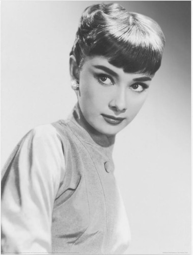 Audrey hepburn portrait - audrey,