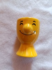 Eierbecher aus Keramik mit