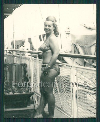 Foto dralle frauen badeanzug - frauen,