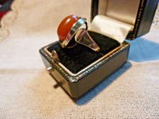 Wunderschöner alter 333