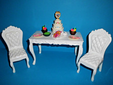 %*Barbie Möbel*Großer Tisch*Stühle*Cocktails*Torte*Teller*Löffel*Blumen*Schale*%