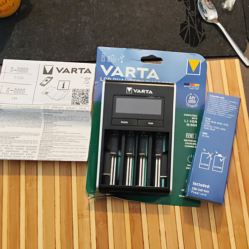 Varta netz ladegerät 57678 - varta, netz-ladegerät