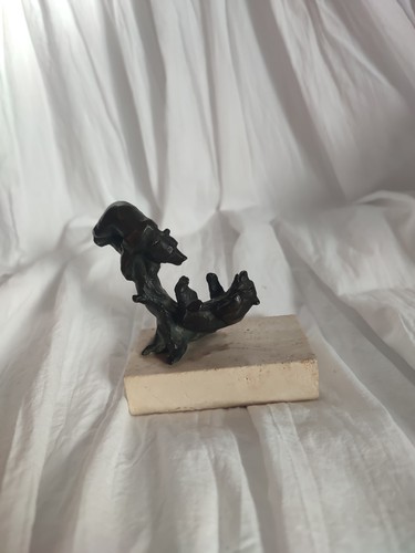 Siggy putcha bronze statue - bronze,