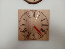 Design Wanduhr Buche 20x20cm