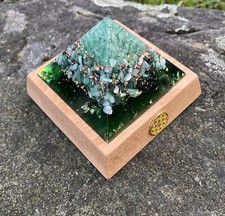 Orgonit Pyramide Erzengel Raphael (liebevolle Handarbeit)