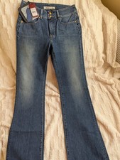 Damen Jeans von  Salsa  Secret  Push in  Gr. 30/34  ausgestelltes Bein