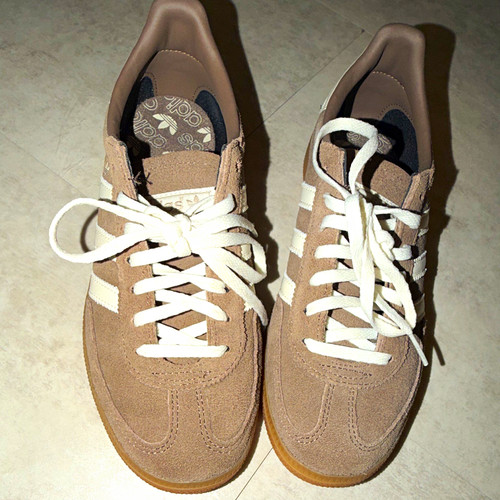 Damen sneaker getragen - damen,