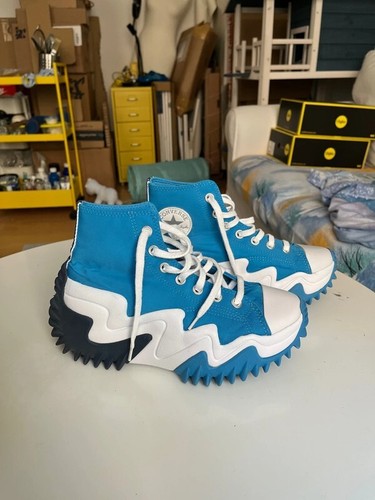 Converse run star - star, motion