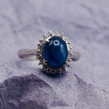 Platin Saphir Cabochon und