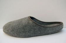A Filzpantoffeln Hausschuhe