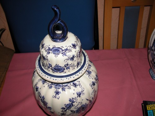 Deckel vase aus - niederlande, /