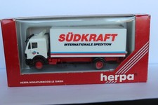 Mercedes-Benz SK '88 Koffer-Lkw mit Ladebordwand 2a Südkraft  Herpa 1:87 164757
