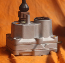 Warmlaufregler 0438140089