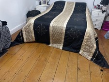 Atemberaubende Tagesdecke Schwarz Gold Weiß King Size Stickerei Pailletten Rokoko