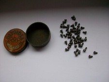 50 Original Schrauben Militaria 2.WK 1940 (2x5mm)Dolch, Säbel Scheide Ausrüstung
