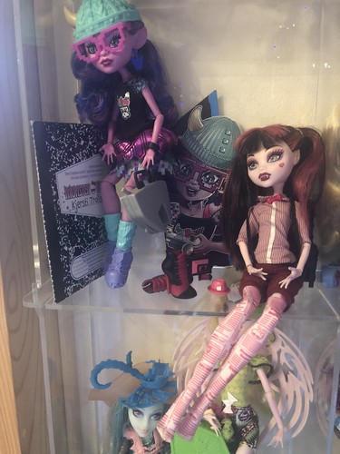 Monster high puppe kjersti - high,