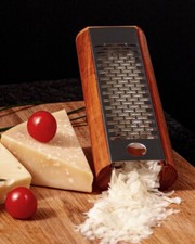 Käsereibe Reibe Hobel Handreibe Parmesanreibe Ingwerreibe aus Kirschholz