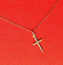 Kreuz Anhänger mit Goldkette