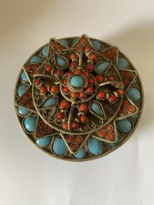 Deckeldose Schatulle Messing mit Türkis & roter Koralle 