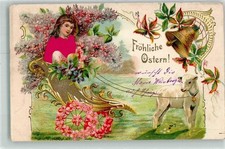 13944489 - Kind mit echter Stoff Applikation, Fuellhorn wird von einem Schaf