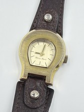 Etienne Aigner Handaufzug