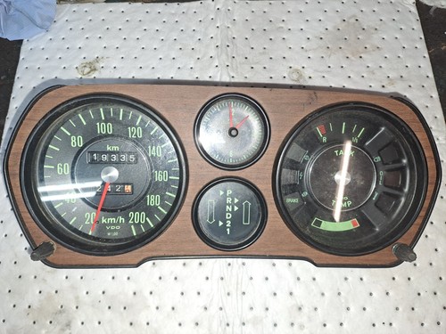 Audi 100 tacho - 100,