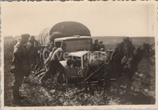 Foto, I.R.16, rumänische Pferde schleppen Lkw Rumänien 1941 D/75