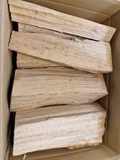  Buchenbrennholz - 15 kg Karton, Scheitlänge 25 cm inkl. ein Kamin Anzünder 