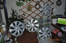 4 x Orig  TOYOTA AYGO 14" RADKAPPEN 426020H070