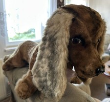 Alter Plüschhund Sofahund |