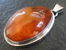 Anhänger Silber 835 Georg Kramer Nr. 28 Vintage Handarbeit mit großem Bernstein 