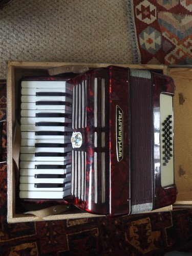 Worldmaster accordion key - 26,