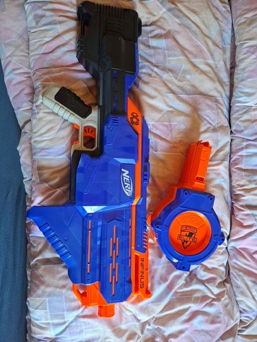 Hasbro nerf gun strike elite - nerf,