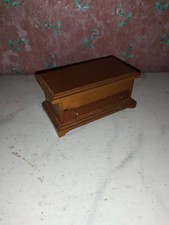 Nostalgie- Wäsche -Truhe-Kaufladen-Modeladen-Puppenstube-Puppenhaus-1:12