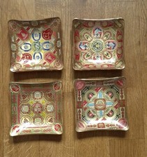 4 Aschenbecher mit alten