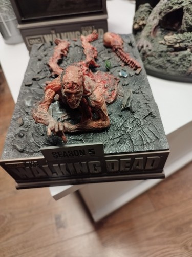 The walking dead - walking,