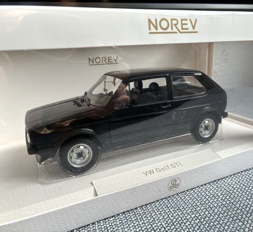 Golf gti 1976 - schwarz, 1:18