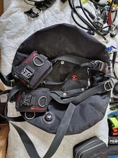 Hollis Wing Tauchjacket, 60lbs, Steel Back Plate, Gr L, Schwarz, Wie Neu 3x Benu