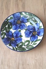 Wandteller Keramik 18 cm mit blau grünen Blumen und Blättern